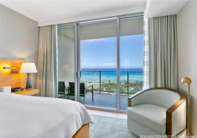 383 Kalaimoku Street,Honolulu,Hawaii,96815,3 ベッドルーム ベッドルーム,3 バスルームバスルーム,コンド / タウンハウス,Kalaimoku,34,17996862