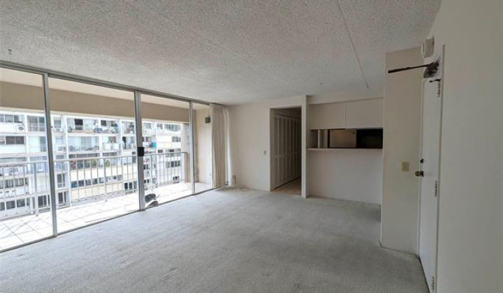 430 Keoniana Street,Honolulu,Hawaii,96815,2 Bedrooms Bedrooms,1 BathroomBathrooms,Condo/Townhouse,Keoniana,6,17997028