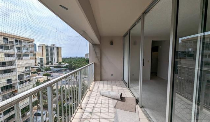430 Keoniana Street,Honolulu,Hawaii,96815,2 Bedrooms Bedrooms,1 BathroomBathrooms,Condo/Townhouse,Keoniana,6,17997028