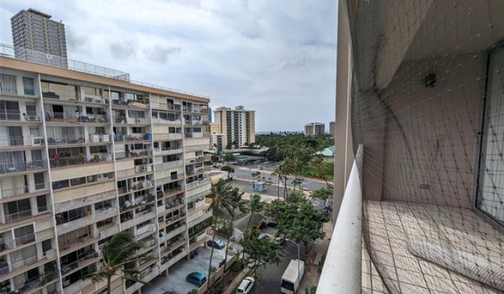 430 Keoniana Street,Honolulu,Hawaii,96815,2 Bedrooms Bedrooms,1 BathroomBathrooms,Condo/Townhouse,Keoniana,6,17997028