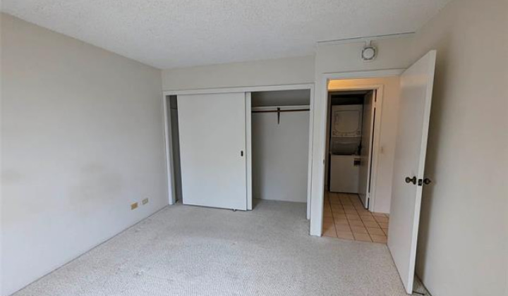 430 Keoniana Street,Honolulu,Hawaii,96815,2 Bedrooms Bedrooms,1 BathroomBathrooms,Condo/Townhouse,Keoniana,6,17997028