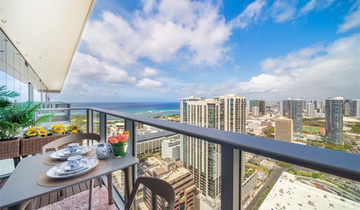 629 Keeaumoku Street,Honolulu,Hawaii,96814,2 Bedrooms Bedrooms,2 BathroomsBathrooms,Condo/Townhouse,Keeaumoku,41,17997938