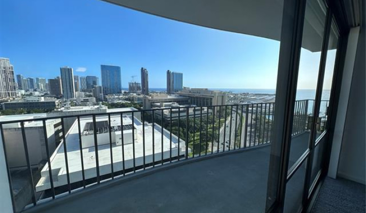 700 Richards Street,Honolulu,Hawaii,96813,1 ベッドルーム ベッドルーム,1 バスルームバスルーム,コンド / タウンハウス,Richards,17,19172155