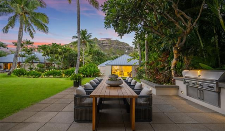 1240 Mokulua Drive,Kailua,Hawaii,96734,9 Bedrooms Bedrooms,9 BathroomsBathrooms,Single family,Mokulua,19192479