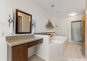 1487 Hiikala Place,Honolulu,Hawaii,96816,3 ベッドルーム ベッドルーム,2 バスルームバスルーム,コンド / タウンハウス,Hiikala,1,17999480