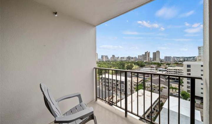 2916 Date Street,Honolulu,Hawaii,96816,1 Bedroom Bedrooms,1 BathroomBathrooms,Condo/Townhouse,Date,9,18000896