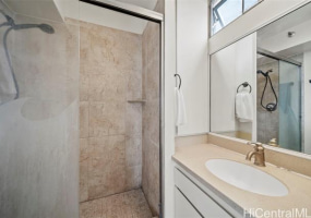 2916 Date Street,Honolulu,Hawaii,96816,1 Bedroom Bedrooms,1 BathroomBathrooms,Condo/Townhouse,Date,9,18000896