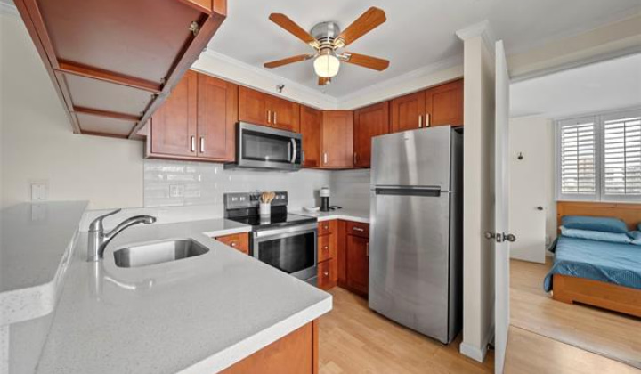 2916 Date Street,Honolulu,Hawaii,96816,1 Bedroom Bedrooms,1 BathroomBathrooms,Condo/Townhouse,Date,9,18000896