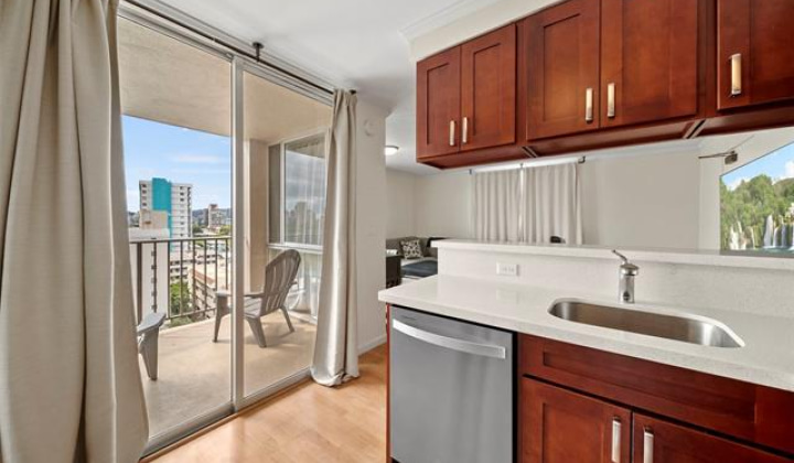 2916 Date Street,Honolulu,Hawaii,96816,1 Bedroom Bedrooms,1 BathroomBathrooms,Condo/Townhouse,Date,9,18000896