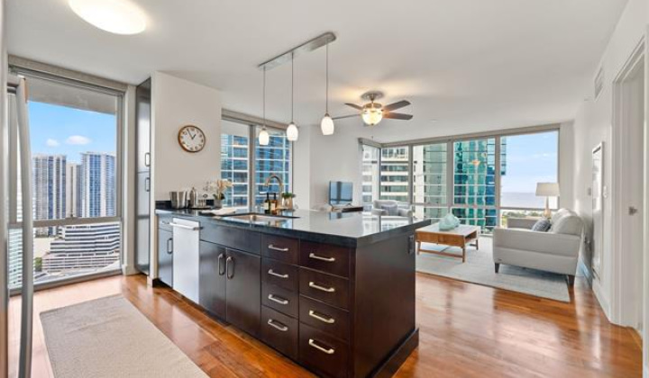 1189 Waimanu Street,Honolulu,Hawaii,96814,3 ベッドルーム ベッドルーム,2 バスルームバスルーム,コンド / タウンハウス,Waimanu,30,18001730