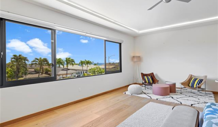 606 Hakaka Place,Honolulu,Hawaii,96816,6 ベッドルーム ベッドルーム,6 バスルームバスルーム,一戸建て,Hakaka,18002426