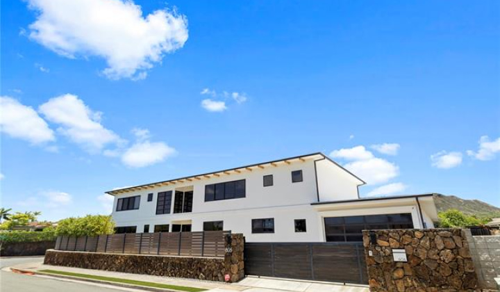 606 Hakaka Place,Honolulu,Hawaii,96816,6 ベッドルーム ベッドルーム,6 バスルームバスルーム,一戸建て,Hakaka,18002426
