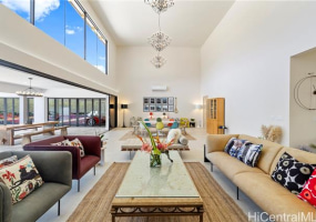 606 Hakaka Place,Honolulu,Hawaii,96816,6 ベッドルーム ベッドルーム,6 バスルームバスルーム,一戸建て,Hakaka,18002426