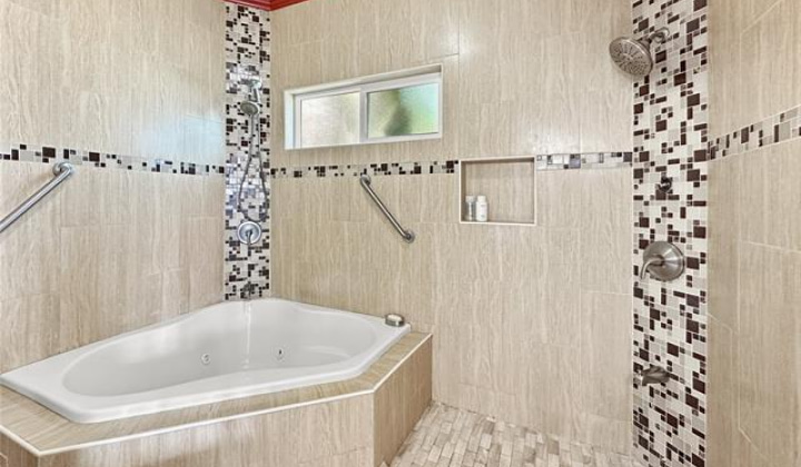 2640 Peter Street,Honolulu,Hawaii,96816,6 Bedrooms Bedrooms,5 BathroomsBathrooms,Single family,Peter,18002681