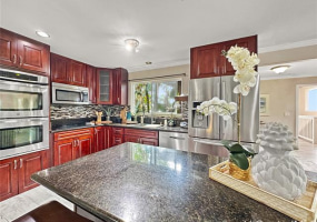 2640 Peter Street,Honolulu,Hawaii,96816,6 Bedrooms Bedrooms,5 BathroomsBathrooms,Single family,Peter,18002681