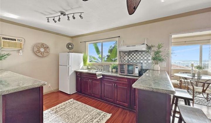2640 Peter Street,Honolulu,Hawaii,96816,6 Bedrooms Bedrooms,5 BathroomsBathrooms,Single family,Peter,18002681