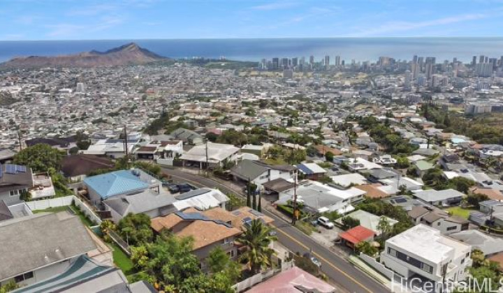 2640 Peter Street,Honolulu,Hawaii,96816,6 Bedrooms Bedrooms,5 BathroomsBathrooms,Single family,Peter,18002681