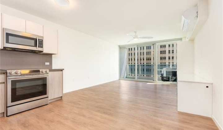 1631 Kapiolani Boulevard,Honolulu,Hawaii,96814,1 Bedroom Bedrooms,1 BathroomBathrooms,Condo/Townhouse,Kapiolani,13,18006098