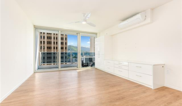 1631 Kapiolani Boulevard,Honolulu,Hawaii,96814,1 Bedroom Bedrooms,1 BathroomBathrooms,Condo/Townhouse,Kapiolani,13,18006098