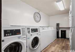 1088 Bishop Street,Honolulu,Hawaii,96813,1 Bedroom Bedrooms,1 BathroomBathrooms,Condo/Townhouse,Bishop,13,18011026