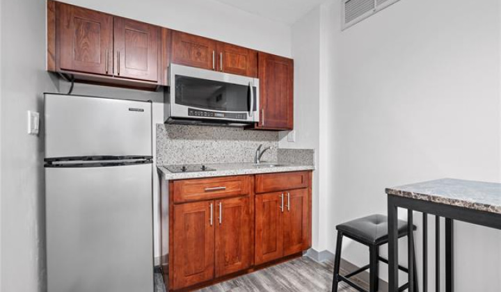 1088 Bishop Street,Honolulu,Hawaii,96813,1 Bedroom Bedrooms,1 BathroomBathrooms,Condo/Townhouse,Bishop,13,18011026