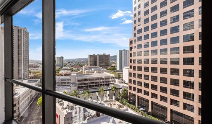 1088 Bishop Street,Honolulu,Hawaii,96813,1 Bedroom Bedrooms,1 BathroomBathrooms,Condo/Townhouse,Bishop,13,18011026