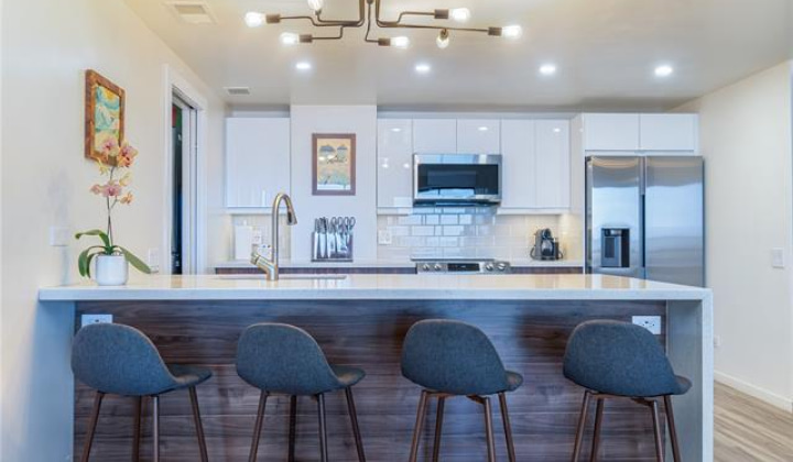 700 Richards Street,Honolulu,Hawaii,96813,2 Bedrooms Bedrooms,2 BathroomsBathrooms,Condo/Townhouse,Richards,11,18011068