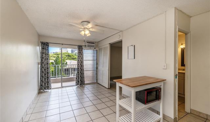 1555 Kapiolani Boulevard,Honolulu,Hawaii,96814,2 Bedrooms Bedrooms,2 BathroomsBathrooms,Condo/Townhouse,Kapiolani,8,17631361