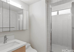 3015 Kalakaua Avenue,Honolulu,Hawaii,96815,2 Bedrooms Bedrooms,2 BathroomsBathrooms,Condo/Townhouse,Kalakaua,3,18015360