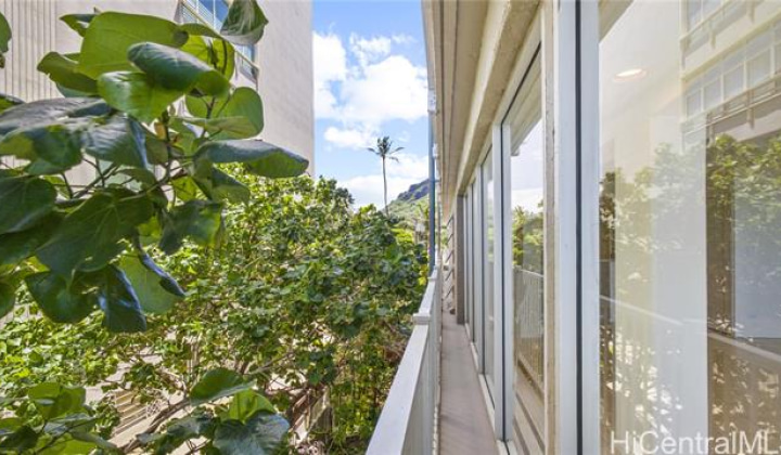 3015 Kalakaua Avenue,Honolulu,Hawaii,96815,2 Bedrooms Bedrooms,2 BathroomsBathrooms,Condo/Townhouse,Kalakaua,3,18015360