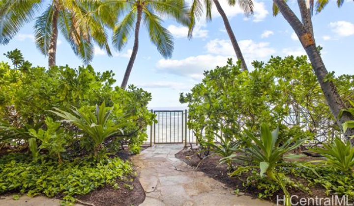 3015 Kalakaua Avenue,Honolulu,Hawaii,96815,2 Bedrooms Bedrooms,2 BathroomsBathrooms,Condo/Townhouse,Kalakaua,3,18015360