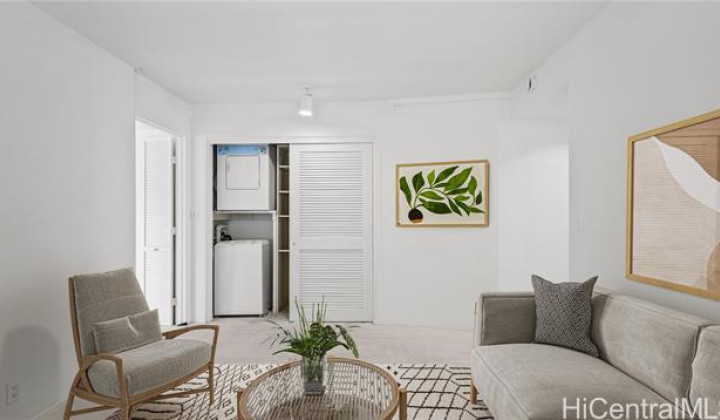 3015 Kalakaua Avenue,Honolulu,Hawaii,96815,2 Bedrooms Bedrooms,2 BathroomsBathrooms,Condo/Townhouse,Kalakaua,3,18015360