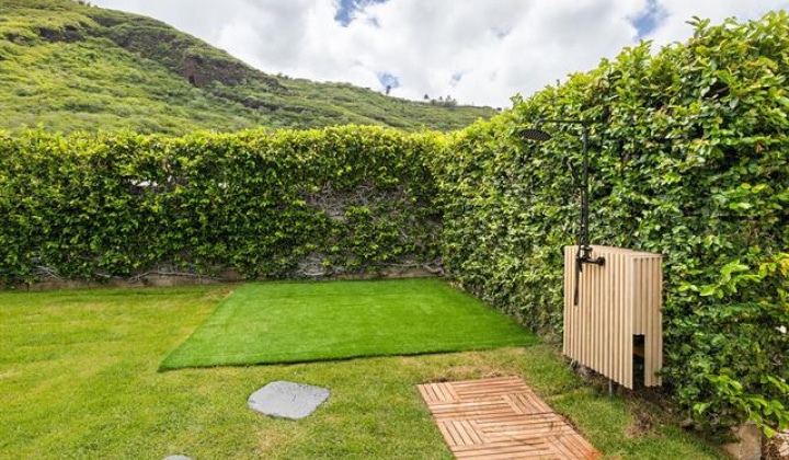 370 Hind Drive,Honolulu,Hawaii,96821,3 Bedrooms Bedrooms,2 BathroomsBathrooms,Single family,Hind,18015361