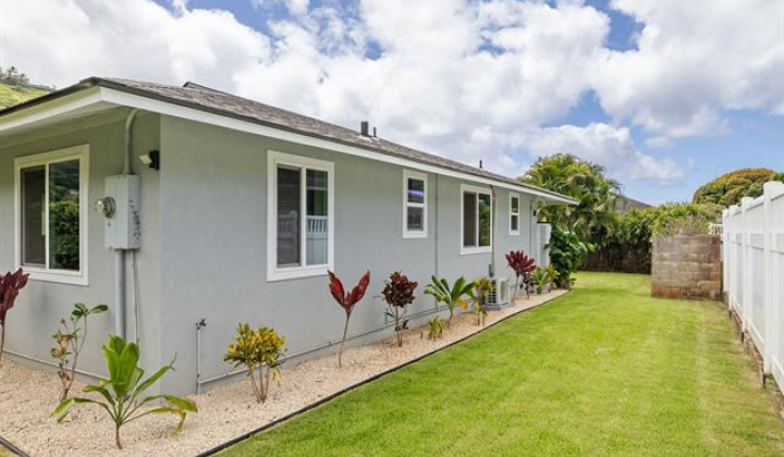 370 Hind Drive,Honolulu,Hawaii,96821,3 Bedrooms Bedrooms,2 BathroomsBathrooms,Single family,Hind,18015361