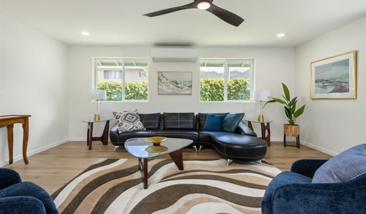 370 Hind Drive,Honolulu,Hawaii,96821,3 Bedrooms Bedrooms,2 BathroomsBathrooms,Single family,Hind,18015361