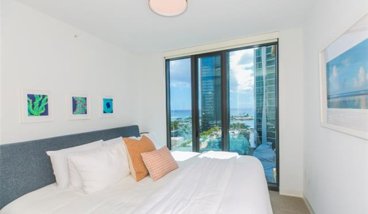 987 Queen Street,Honolulu,Hawaii,96814,2 ベッドルーム ベッドルーム,2 バスルームバスルーム,コンド / タウンハウス,Queen,14,18486402