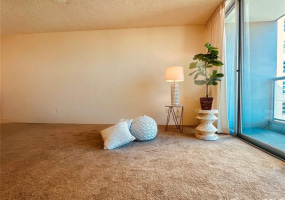 1448 Young Street,Honolulu,Hawaii,96814,2 Bedrooms Bedrooms,1 BathroomBathrooms,Condo/Townhouse,Young,14,18017878