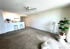 1448 Young Street,Honolulu,Hawaii,96814,2 Bedrooms Bedrooms,1 BathroomBathrooms,Condo/Townhouse,Young,14,18017878