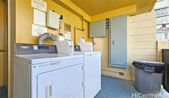 2425 Kuhio Avenue,Honolulu,Hawaii,96815,1 BathroomBathrooms,Condo/Townhouse,Kuhio,6,19209372
