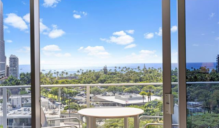 383 Kalaimoku Street,Honolulu,Hawaii,96815,1 ベッドルーム ベッドルーム,1 バスルームバスルーム,コンド / タウンハウス,Kalaimoku,11,18017887
