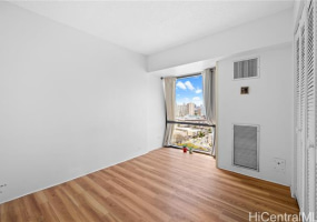 1750 Kalakaua Avenue,Honolulu,Hawaii,96826,1 ベッドルーム ベッドルーム,1 バスルームバスルーム,コンド / タウンハウス,Kalakaua,16,18018061