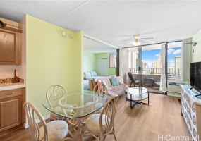 2240 Kuhio Avenue,Honolulu,Hawaii,96815,1 Bedroom Bedrooms,1 BathroomBathrooms,Condo/Townhouse,Kuhio,20,18018564