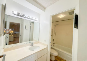 2240 Kuhio Avenue,Honolulu,Hawaii,96815,1 Bedroom Bedrooms,1 BathroomBathrooms,Condo/Townhouse,Kuhio,25,18021142