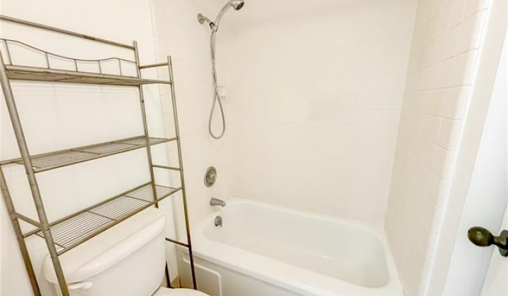 2240 Kuhio Avenue,Honolulu,Hawaii,96815,1 Bedroom Bedrooms,1 BathroomBathrooms,Condo/Townhouse,Kuhio,25,18021142