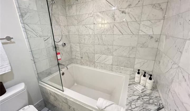 223 Saratoga Road,Honolulu,Hawaii,96815,1 BathroomBathrooms,Condo/Townhouse,Saratoga,12,18022048