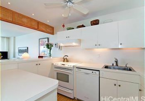 2877 Kalakaua Avenue,Honolulu,Hawaii,96815,1 ベッドルーム ベッドルーム,1 バスルームバスルーム,コンド / タウンハウス,Kalakaua,11,18022174
