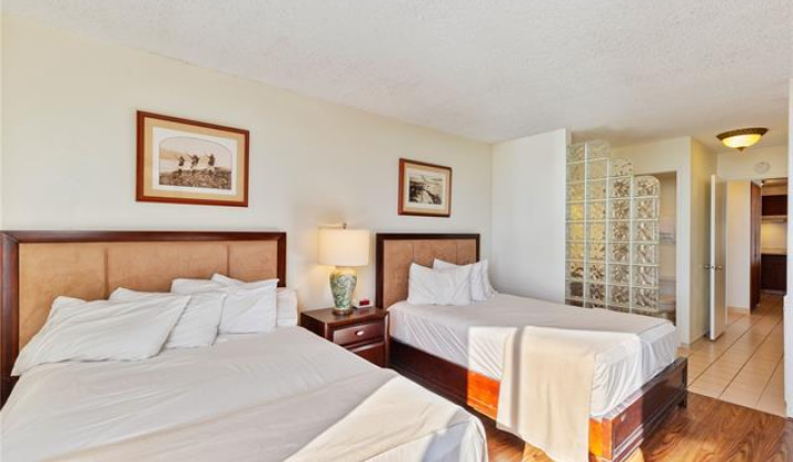 1910 Ala Moana Boulevard,Honolulu,Hawaii,96815,2 Bedrooms Bedrooms,2 BathroomsBathrooms,Condo/Townhouse,Ala Moana,39,18493612