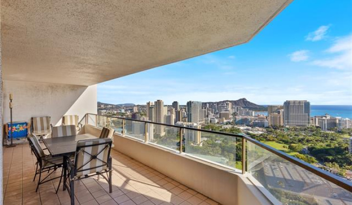 1910 Ala Moana Boulevard,Honolulu,Hawaii,96815,2 Bedrooms Bedrooms,2 BathroomsBathrooms,Condo/Townhouse,Ala Moana,39,18493612