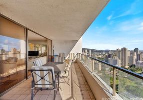 1910 Ala Moana Boulevard,Honolulu,Hawaii,96815,2 Bedrooms Bedrooms,2 BathroomsBathrooms,Condo/Townhouse,Ala Moana,39,18493612