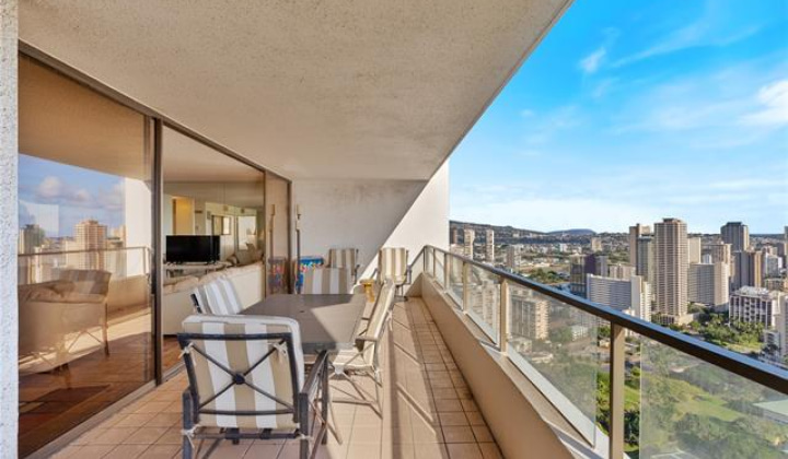 1910 Ala Moana Boulevard,Honolulu,Hawaii,96815,2 Bedrooms Bedrooms,2 BathroomsBathrooms,Condo/Townhouse,Ala Moana,39,18493612